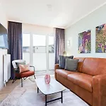 Solaris 4 Mit Balkon, Gemeinschaftssauna Und Grillplatz Grömitz