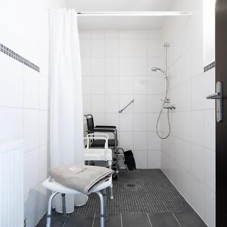 Solaris 4 Mit Balkon, Gemeinschaftssauna Und Grillplatz Groemitz